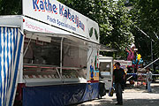 "K&auml;the Kabeljau" bietet Fischspezialit&auml;ten (Foto: Martin Schmitz)